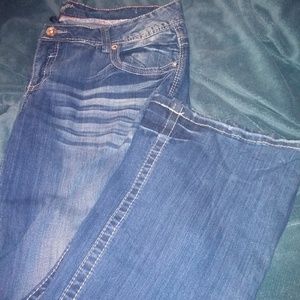 NWOT Amythyst Jeans